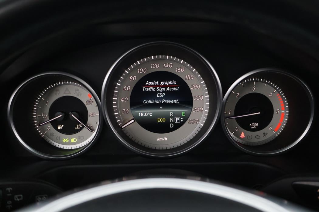 MERCEDES-BENZ E 2016