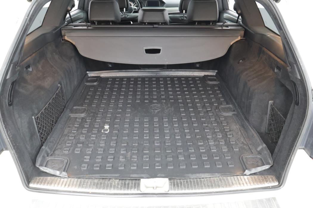 MERCEDES-BENZ E 2016