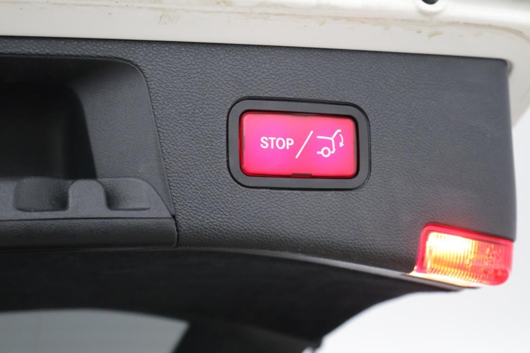 MERCEDES-BENZ E 2016