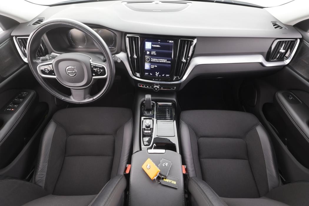 VOLVO V60 2021