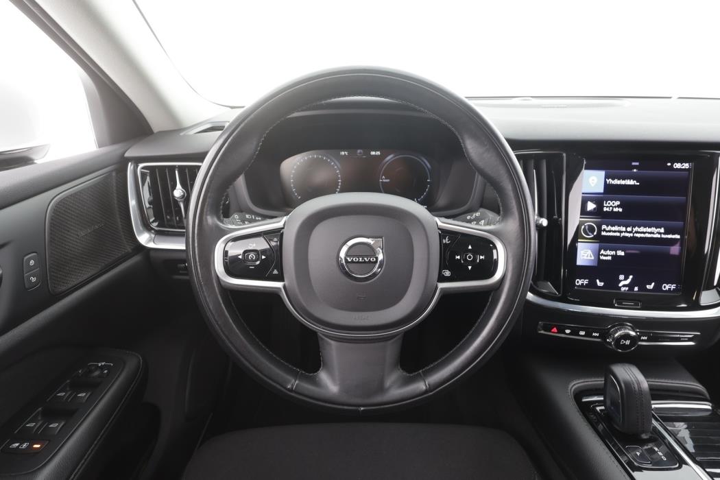 VOLVO V60 2021