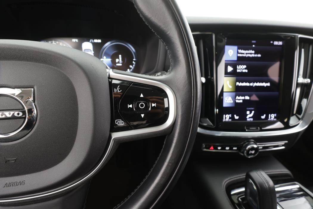 VOLVO V60 2021