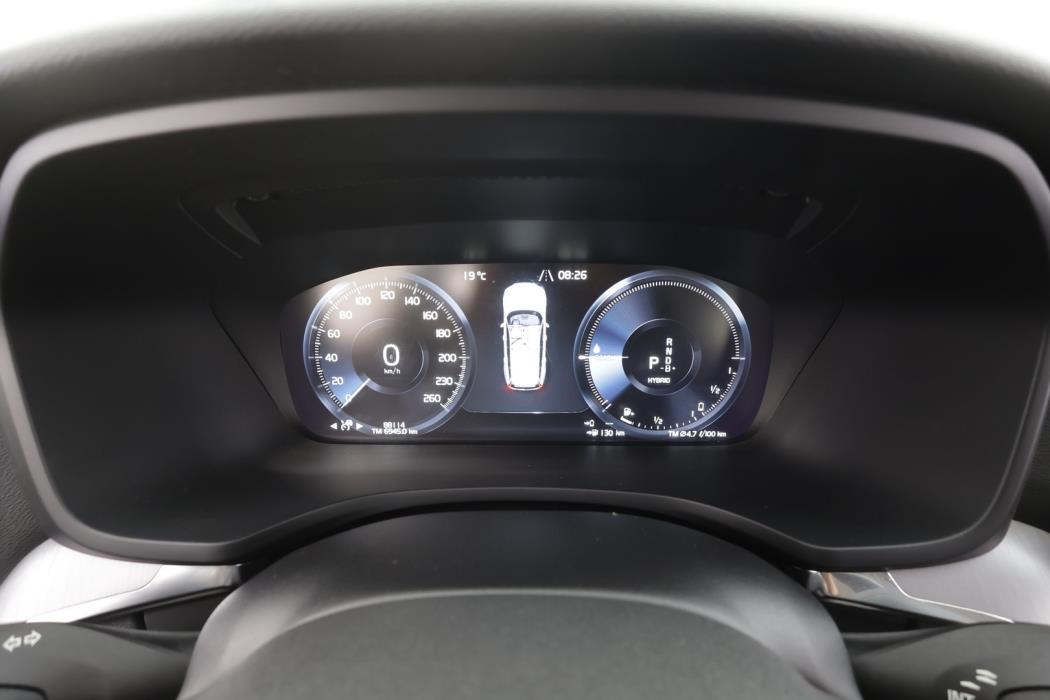 VOLVO V60 2021