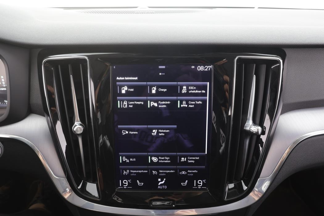 VOLVO V60 2021