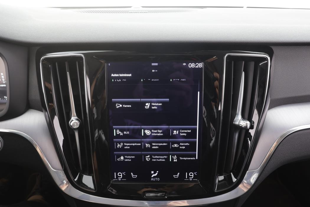VOLVO V60 2021