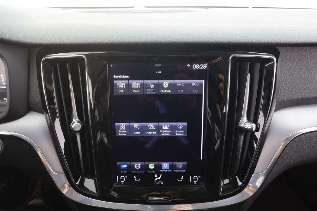 VOLVO V60 2021