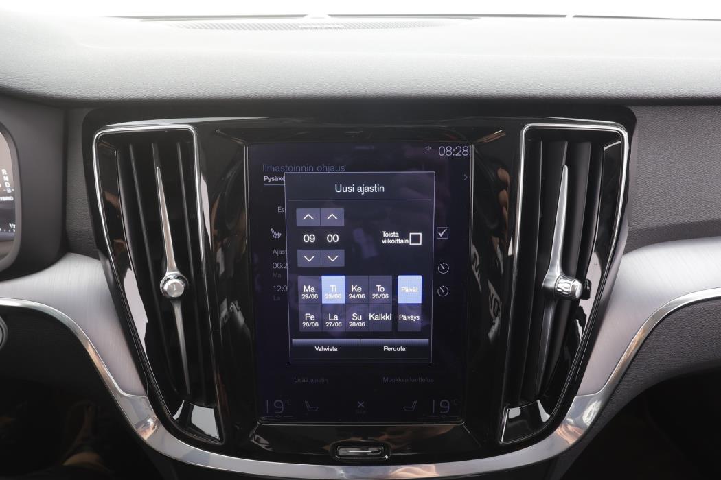 VOLVO V60 2021
