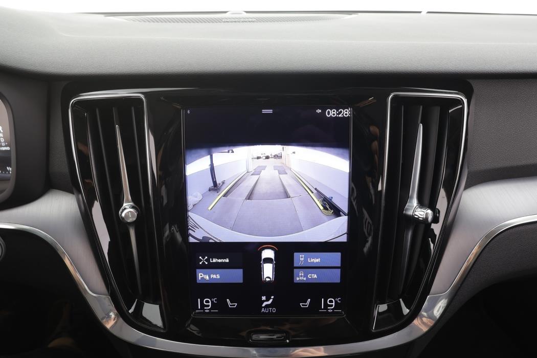 VOLVO V60 2021