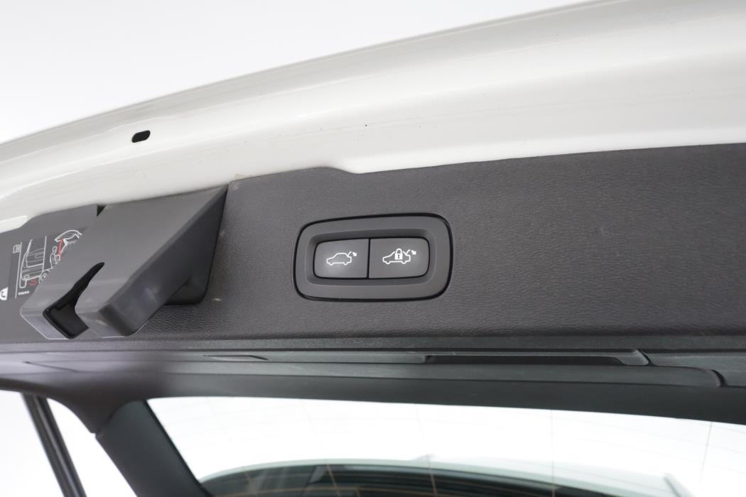 VOLVO V60 2021