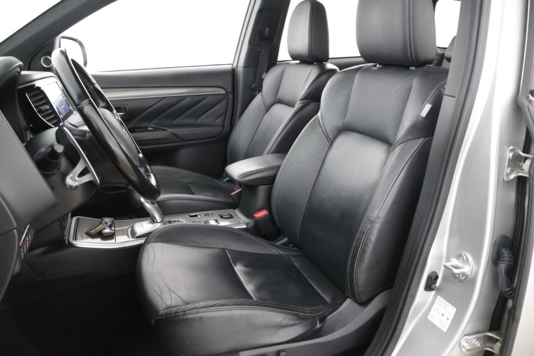 MITSUBISHI Outlander PHEV 2019