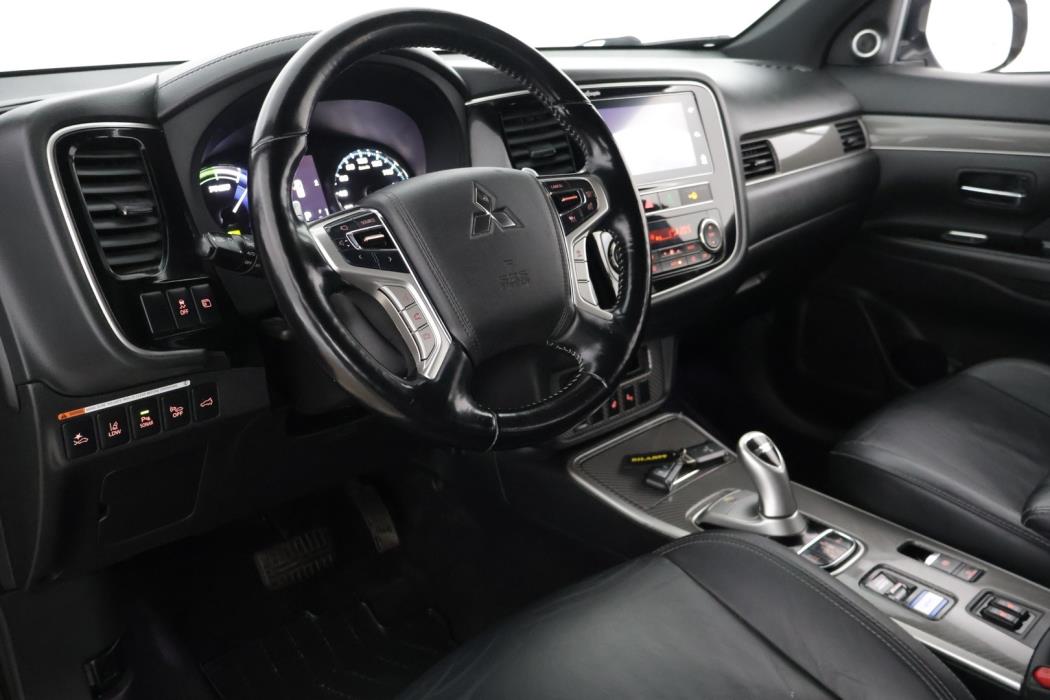 MITSUBISHI Outlander PHEV 2019