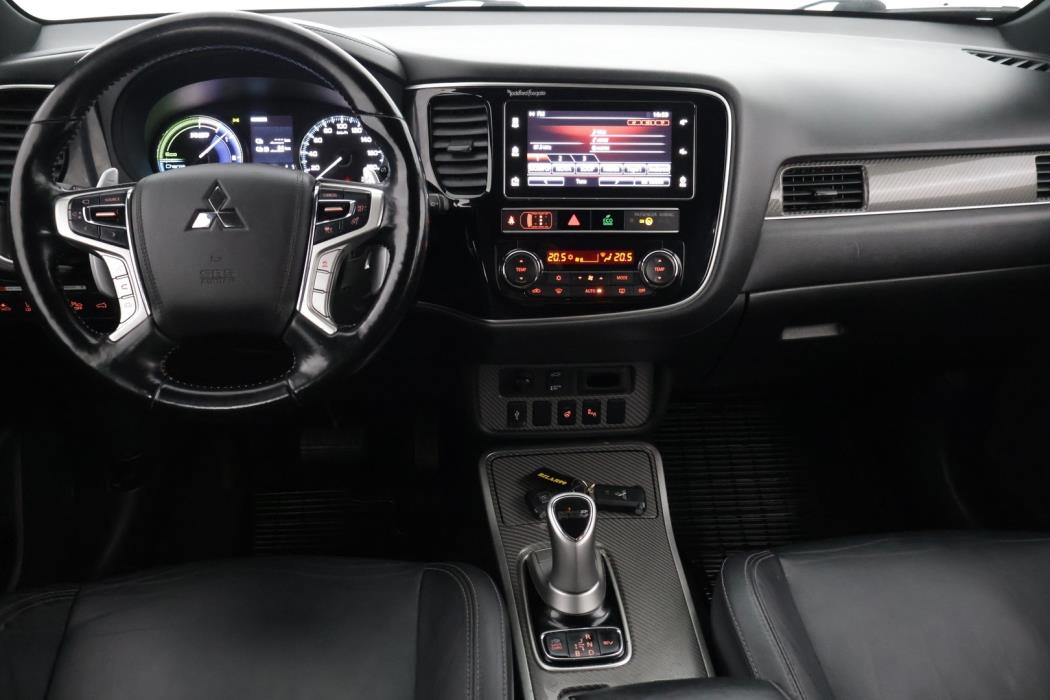 MITSUBISHI Outlander PHEV 2019