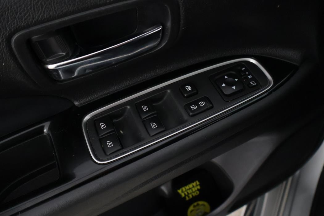 MITSUBISHI Outlander PHEV 2019