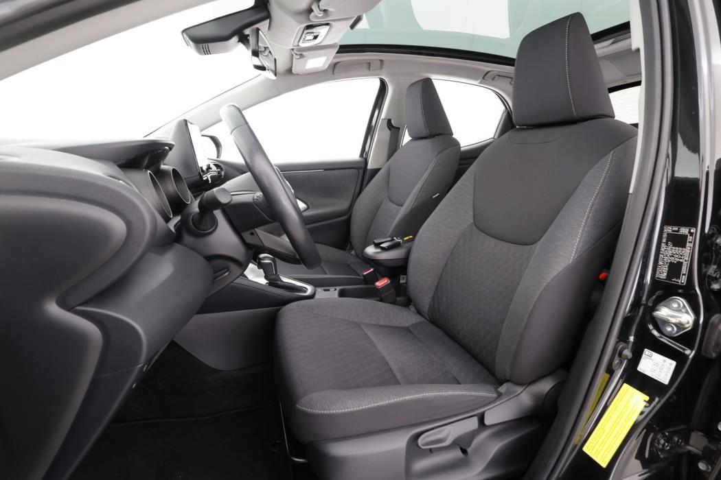 TOYOTA Yaris 2021