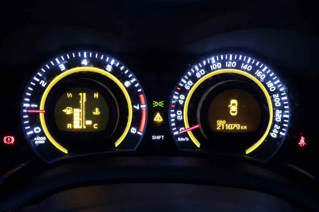 TOYOTA Corolla 2012