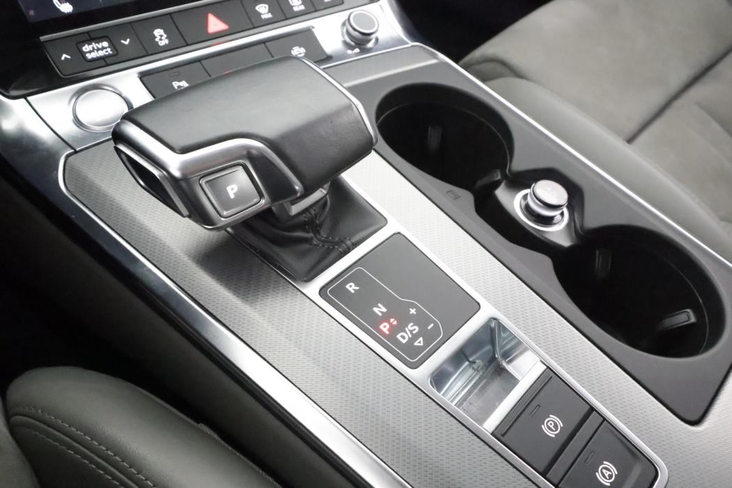 AUDI A6 2019