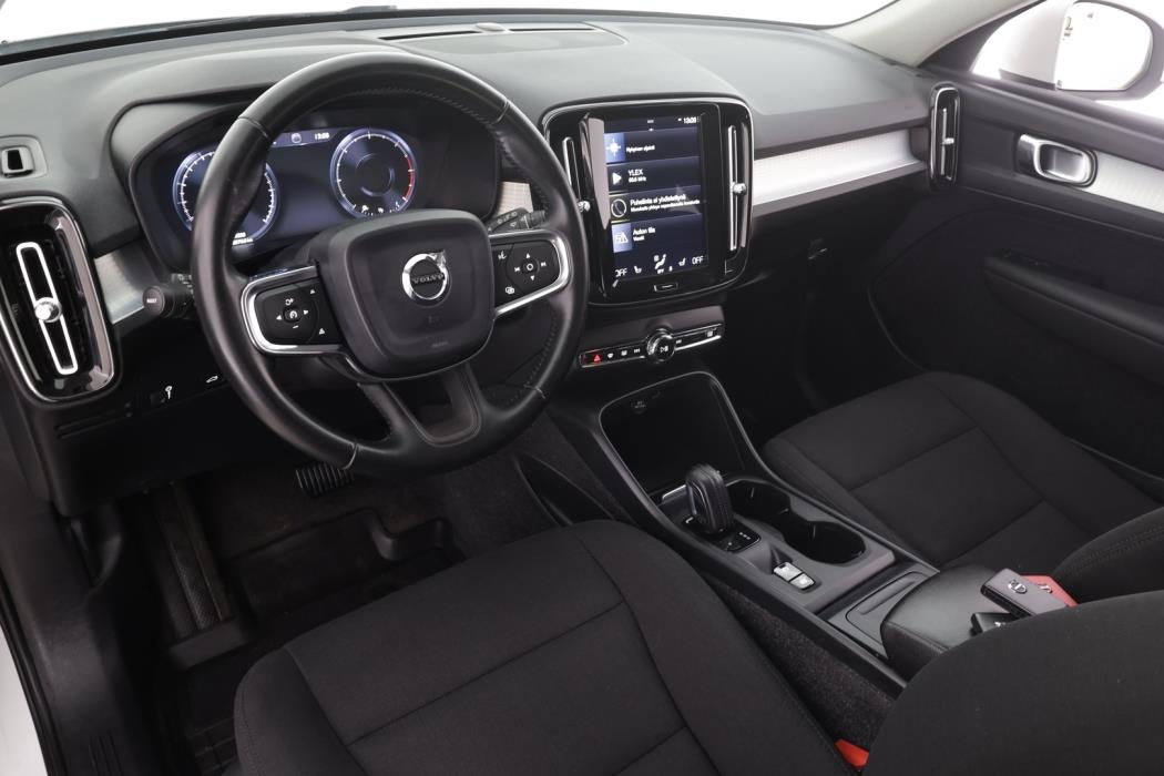 VOLVO XC40 2019
