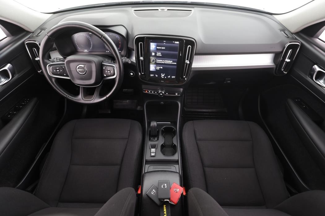 VOLVO XC40 2019