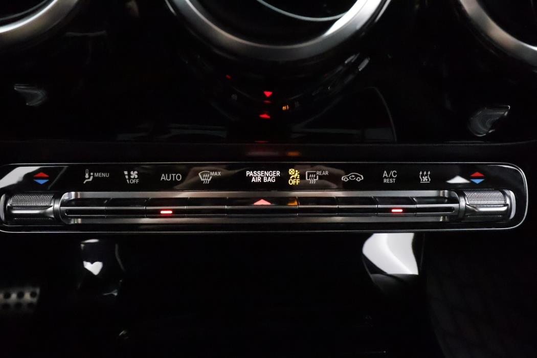 MERCEDES-BENZ A 2021