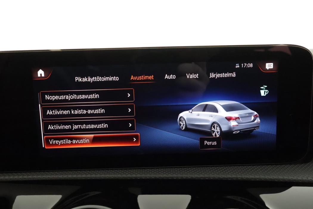 MERCEDES-BENZ A 2021