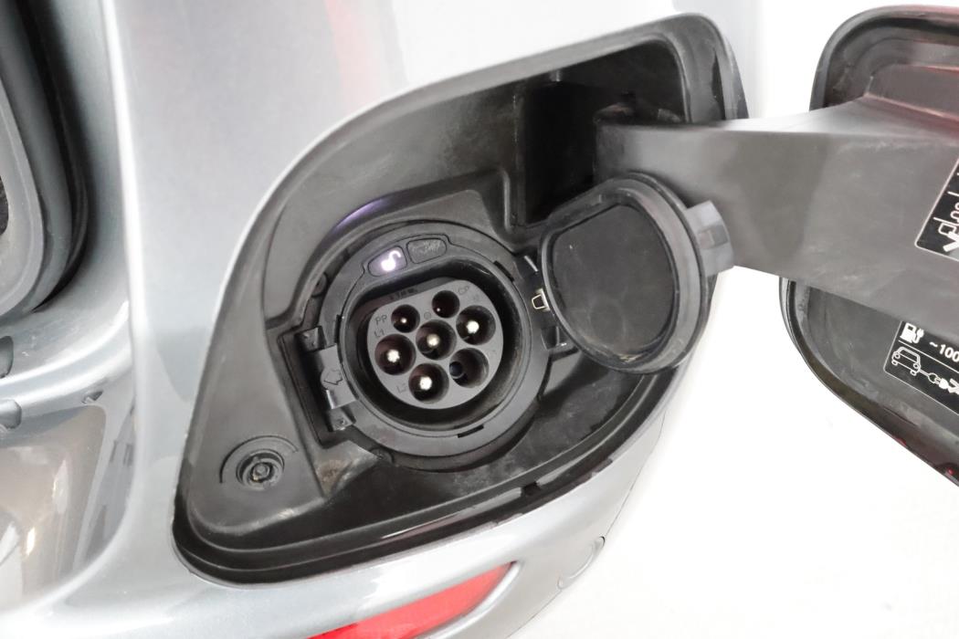 MERCEDES-BENZ E 2021