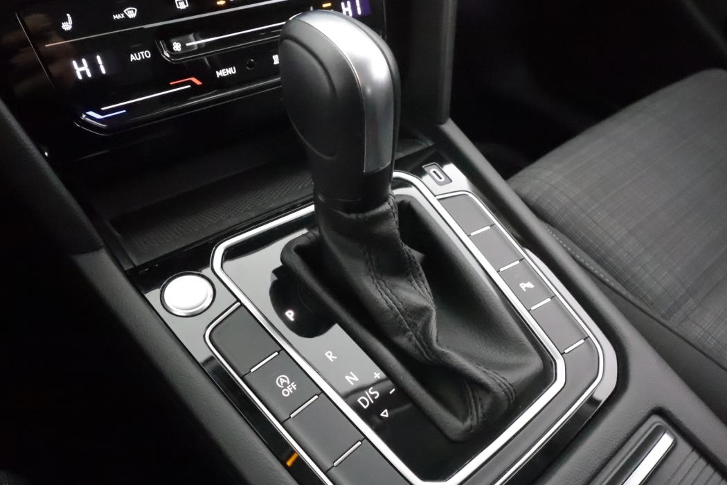 VOLKSWAGEN Passat 2021