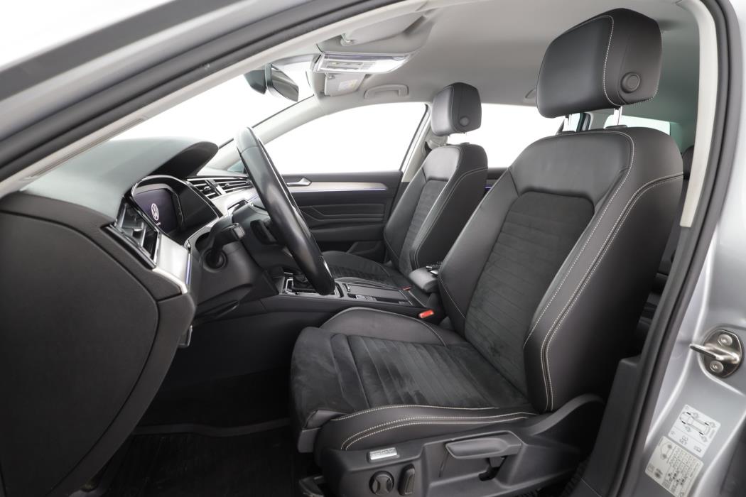 VOLKSWAGEN Passat 2021