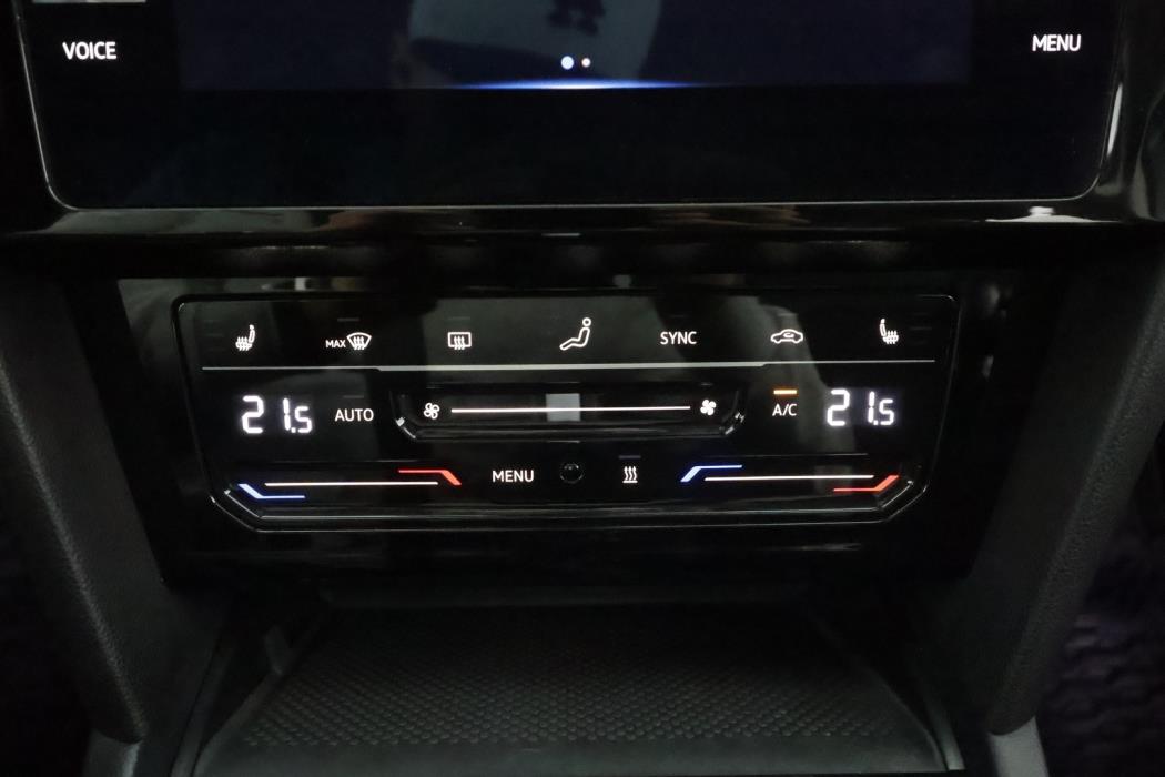 VOLKSWAGEN Passat 2021