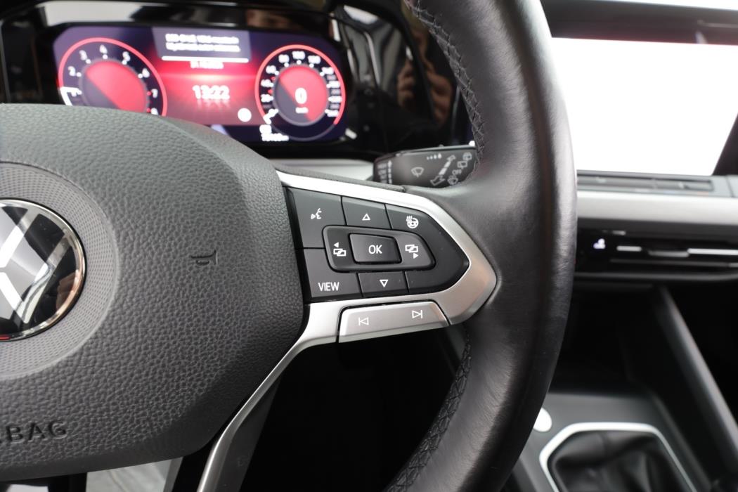 VOLKSWAGEN Golf 2021