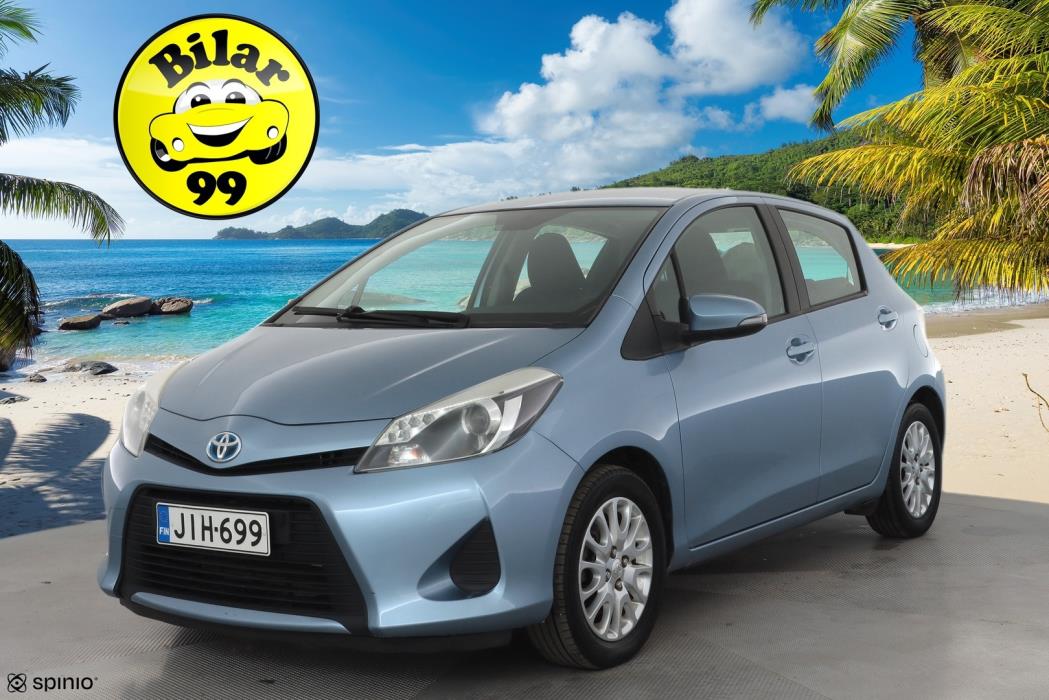 TOYOTA Yaris 2013