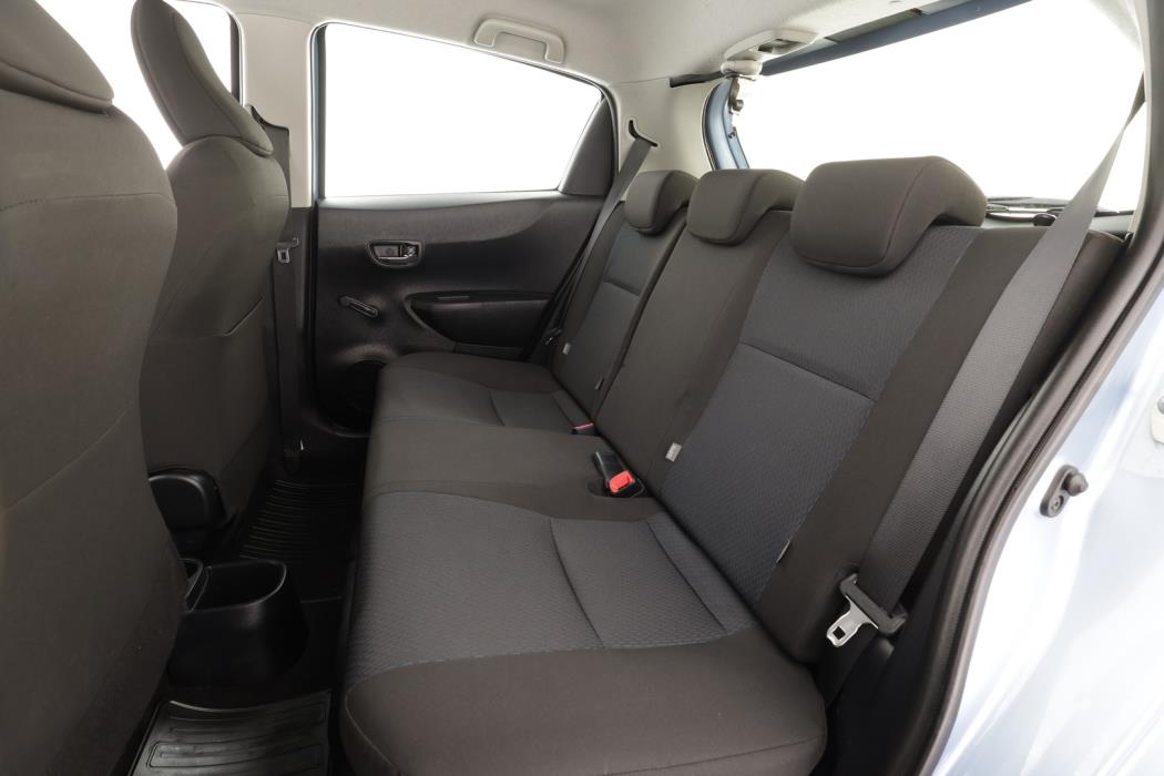 TOYOTA Yaris 2013