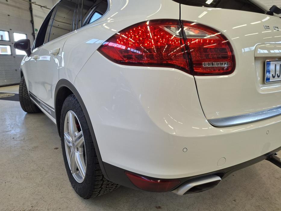 PORSCHE Cayenne 2011