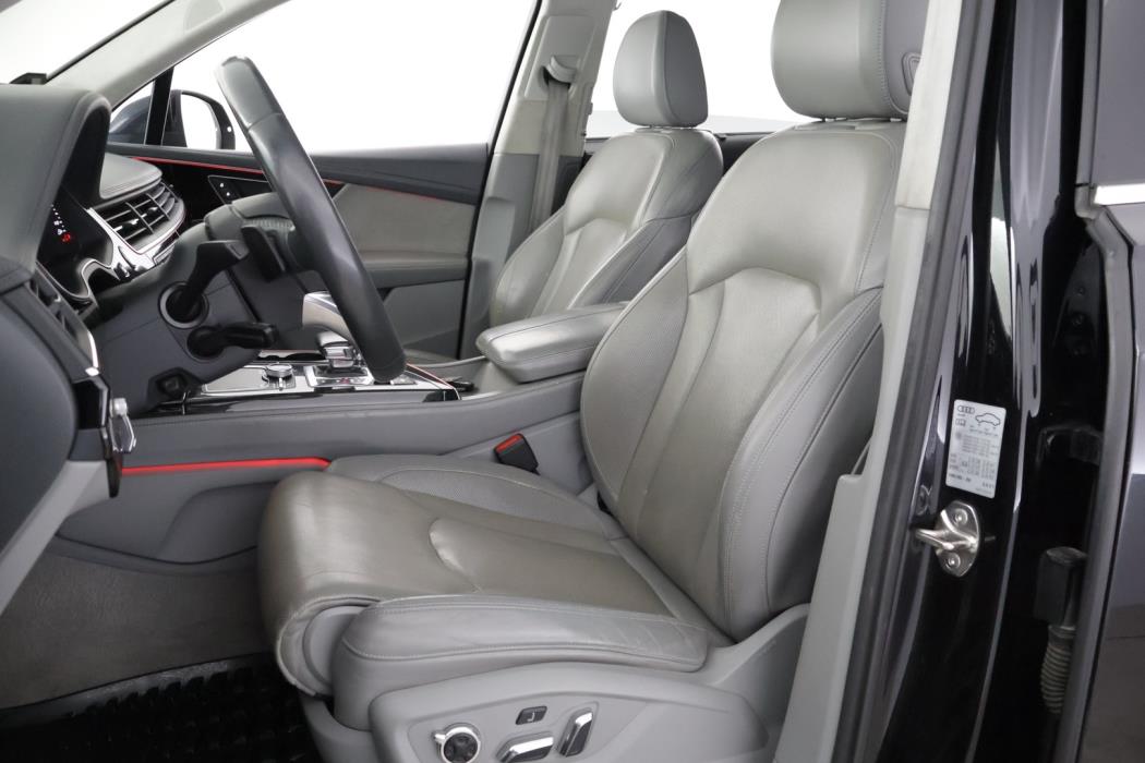 AUDI Q7 2016