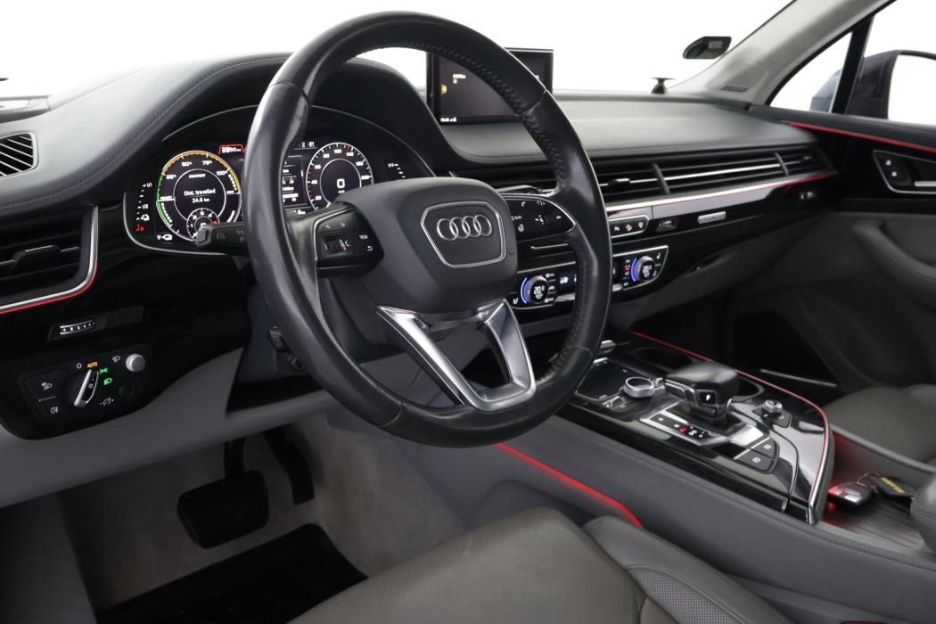 AUDI Q7 2016