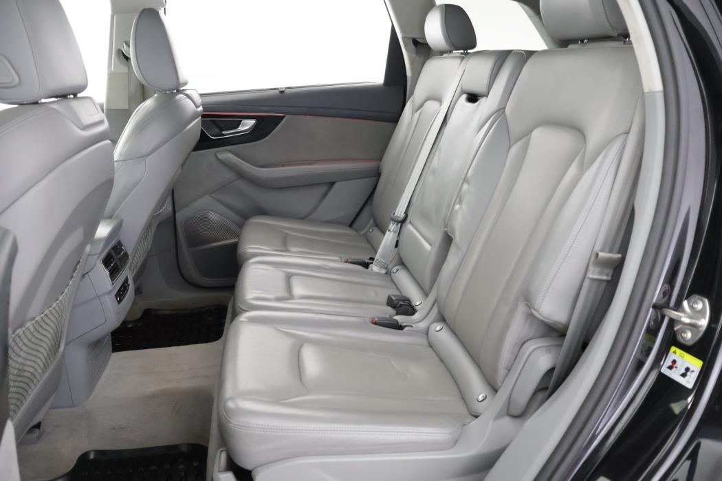 AUDI Q7 2016