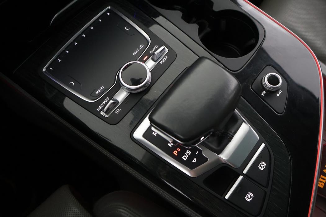 AUDI Q7 2016