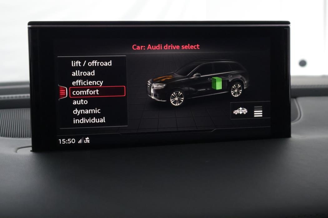 AUDI Q7 2016