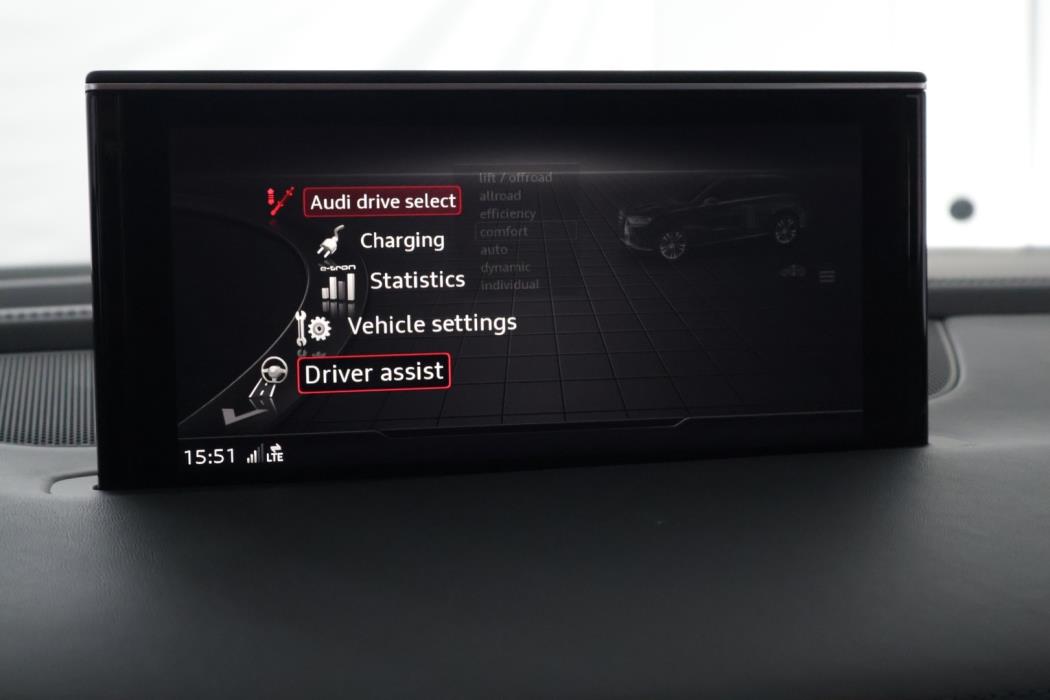 AUDI Q7 2016