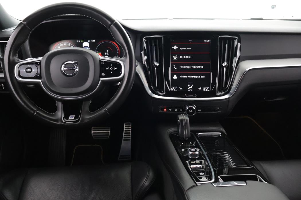 VOLVO V60 2020