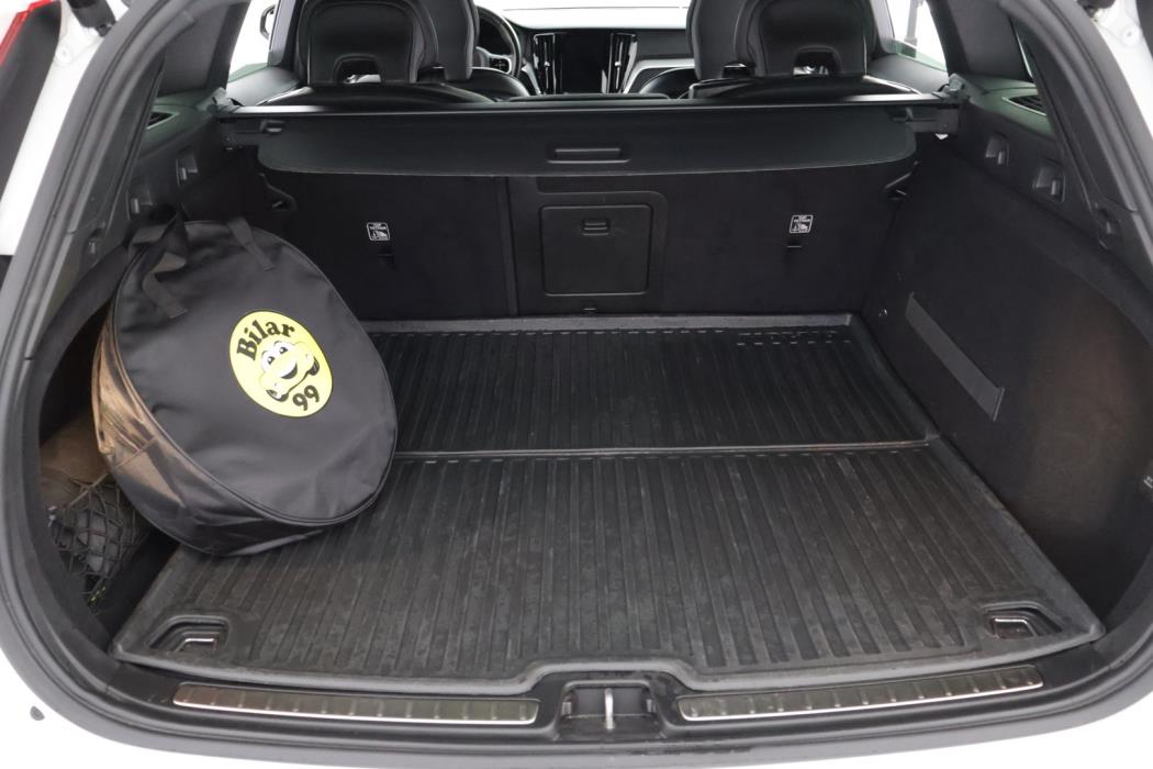 VOLVO V60 2020