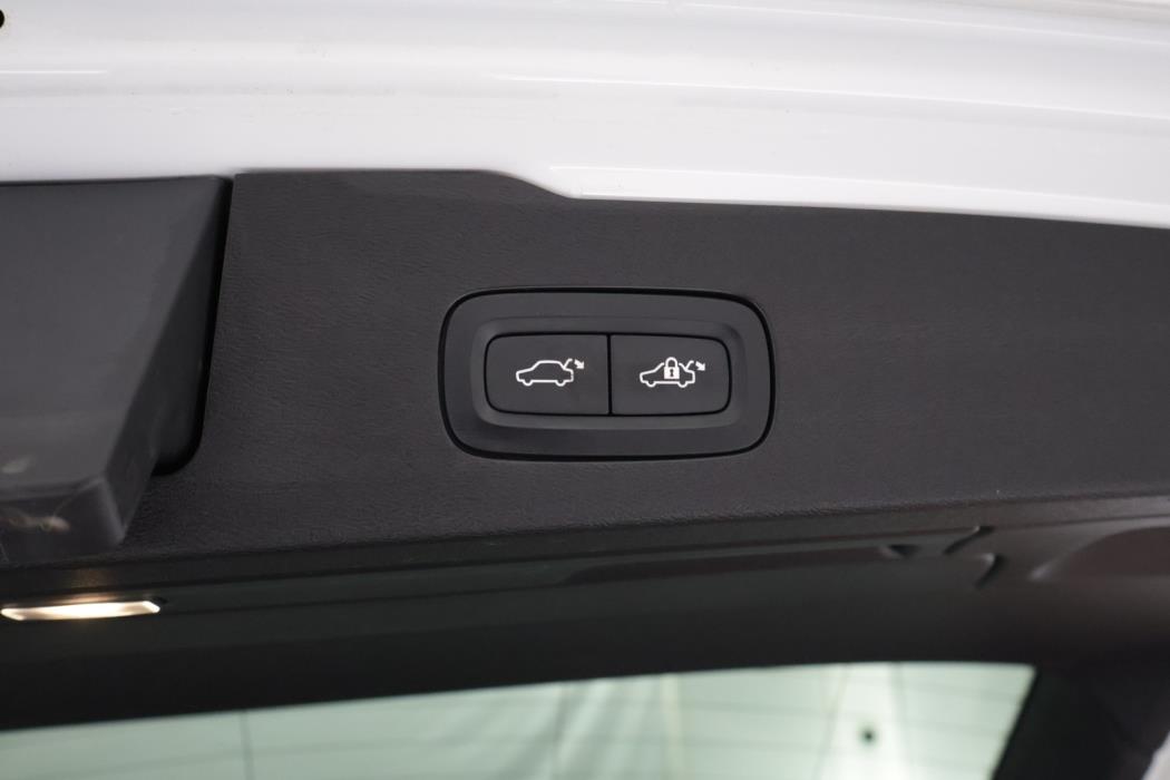 VOLVO V60 2020