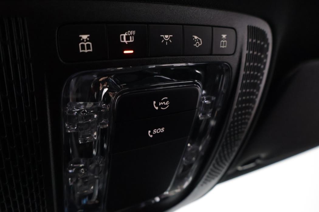 MERCEDES-BENZ A 2022