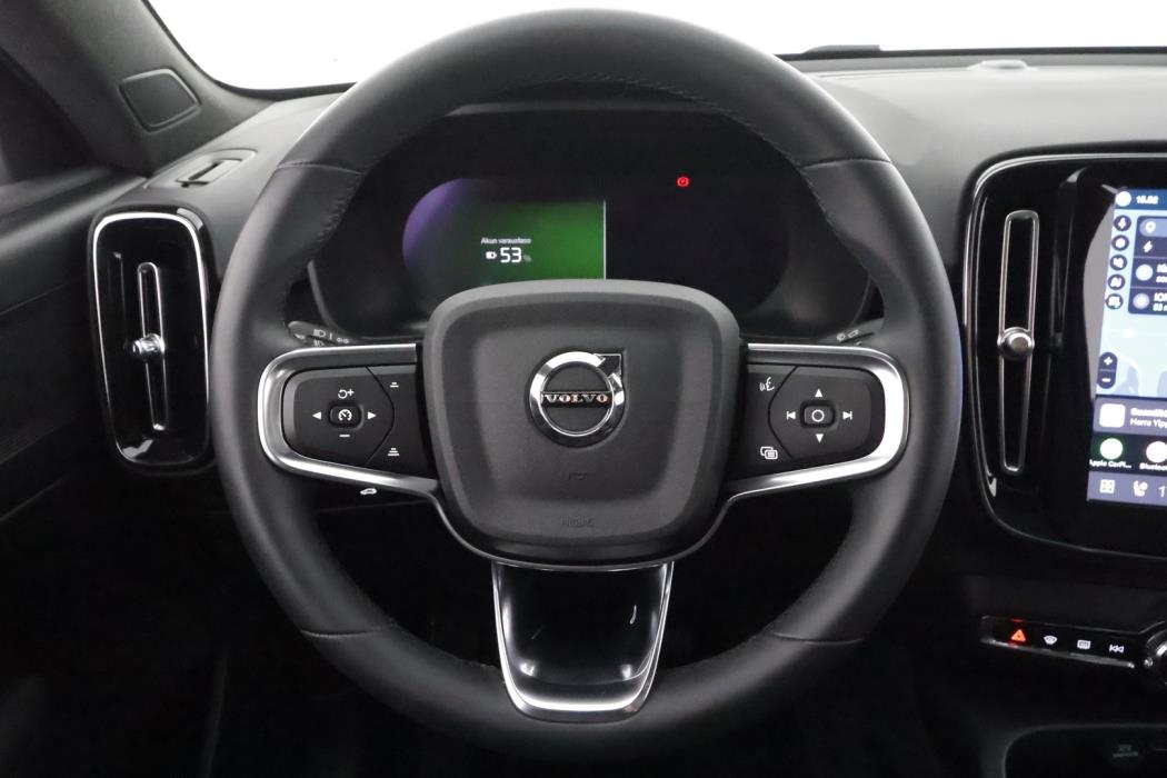 VOLVO C40 2023