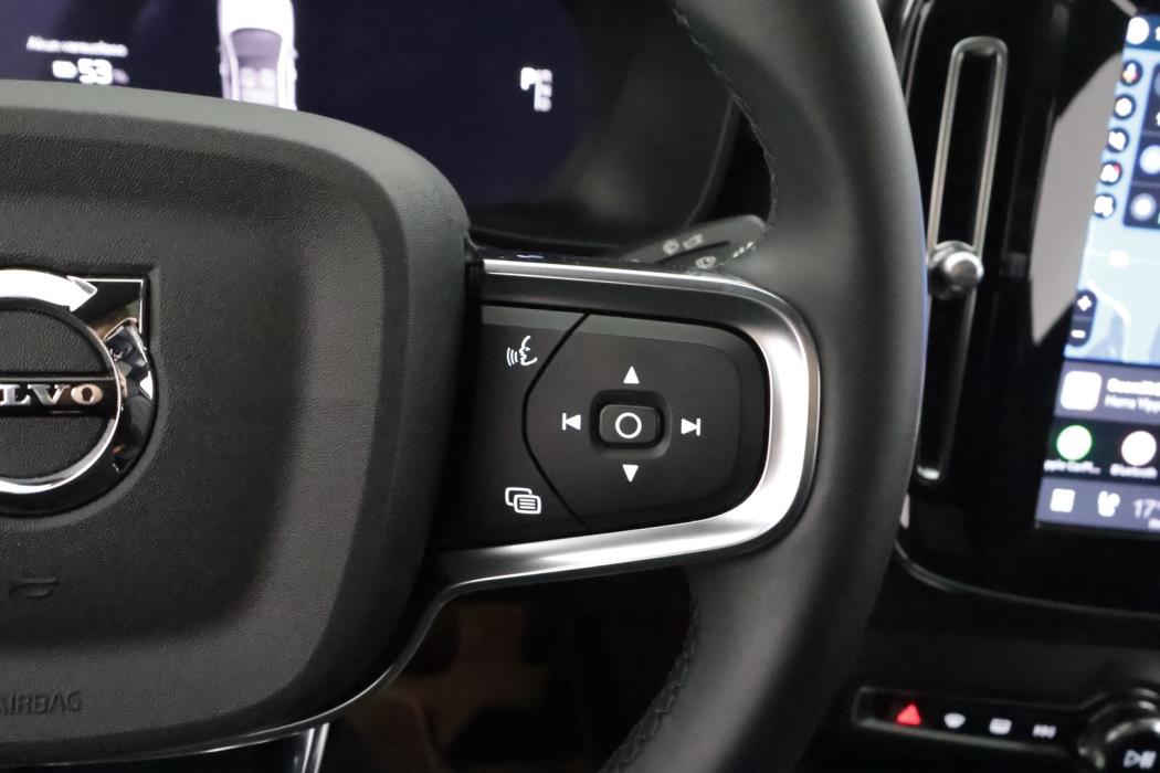 VOLVO C40 2023
