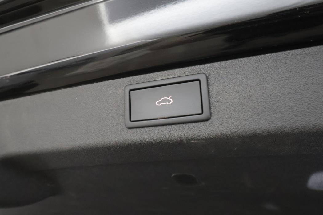 SKODA Enyaq 2023