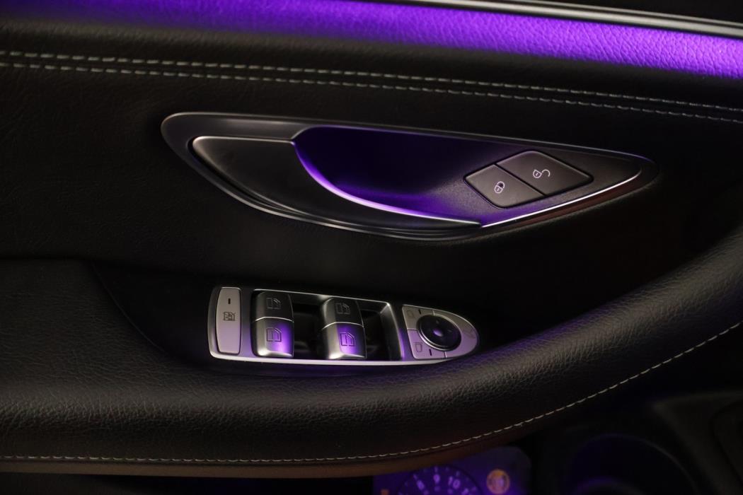 MERCEDES-BENZ E 2021