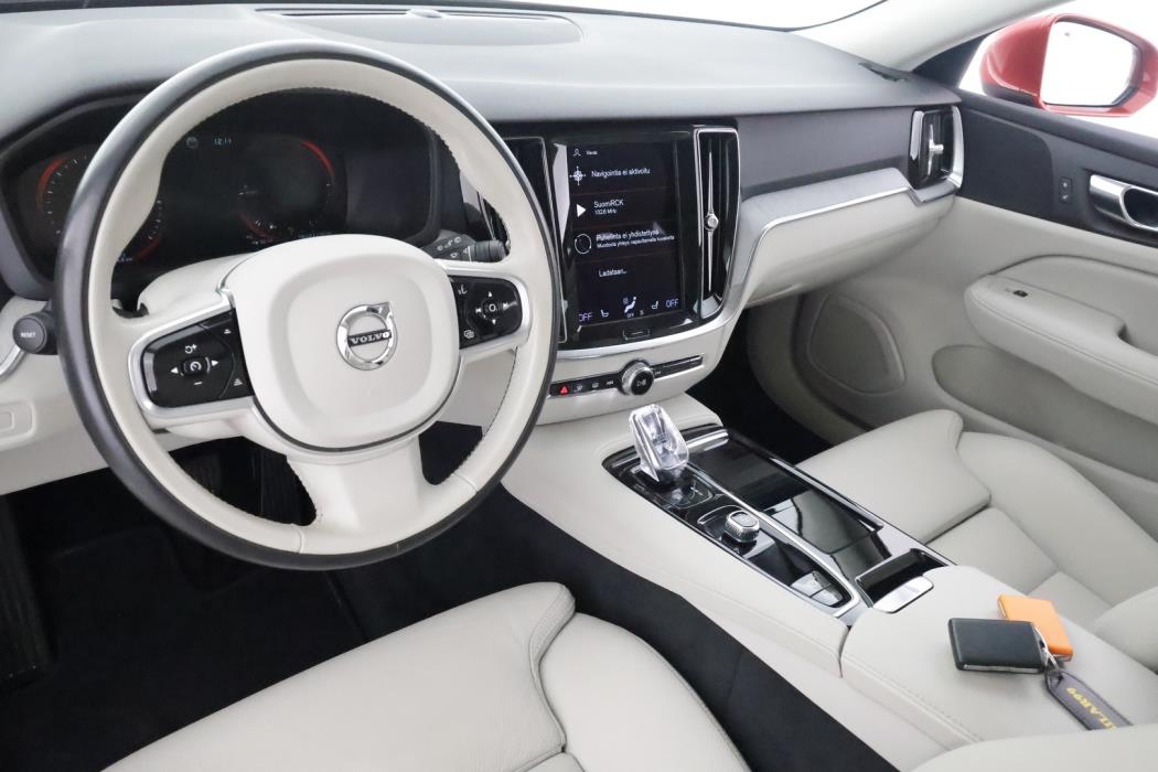VOLVO V60 2022