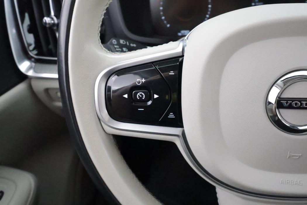 VOLVO V60 2022