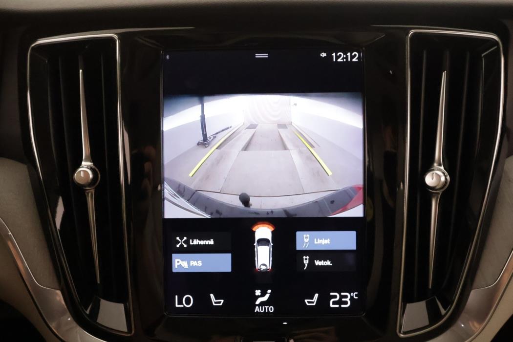 VOLVO V60 2022