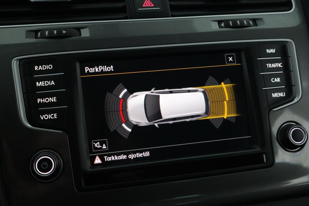 VOLKSWAGEN Golf 2016